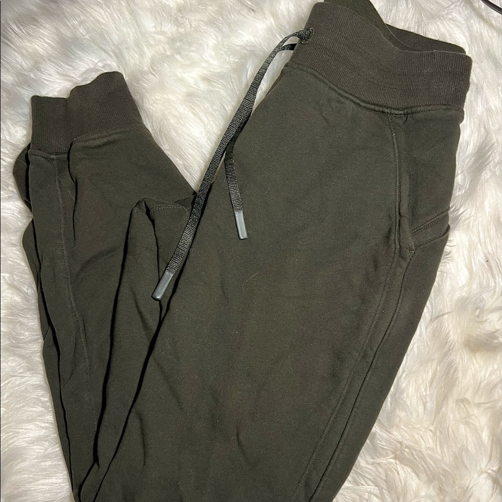 lululemon joggers